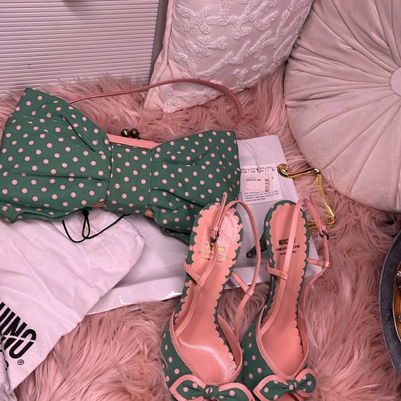 MOSCHINO VINTAGE SET Shoes & Purse - Picture 9 of 11